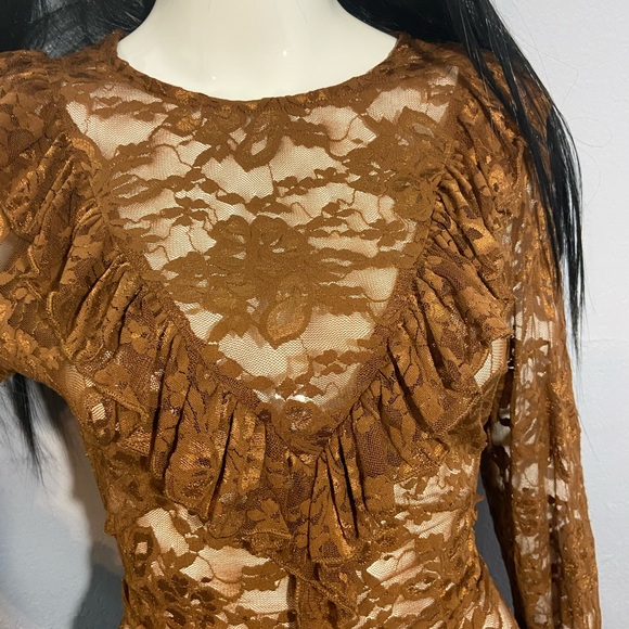 Women’s Lace Top by Venus - Picture 4 of 6